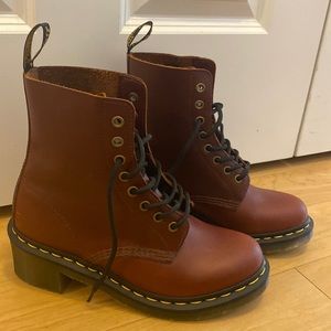 Dr. Martens CLEMENCY LEATHER HEELED LACE UP BOOTS